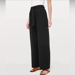 Lululemon Noir Pants size 8